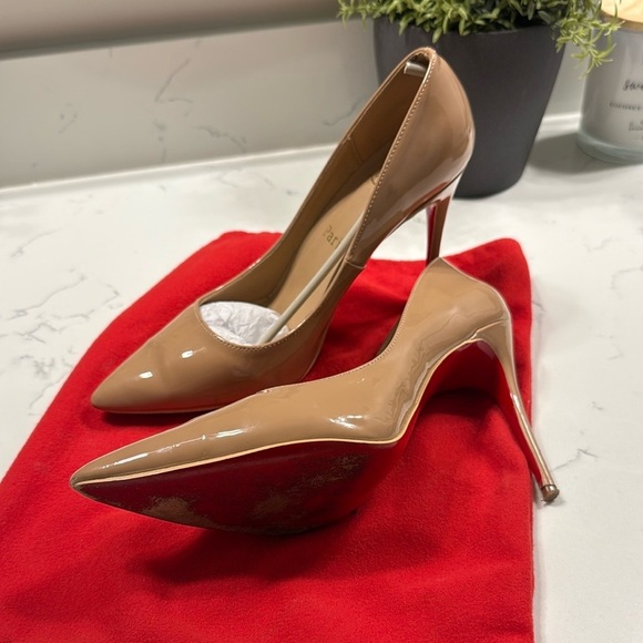 Shoes - Elegant Nude Patent Leather Stilettos
